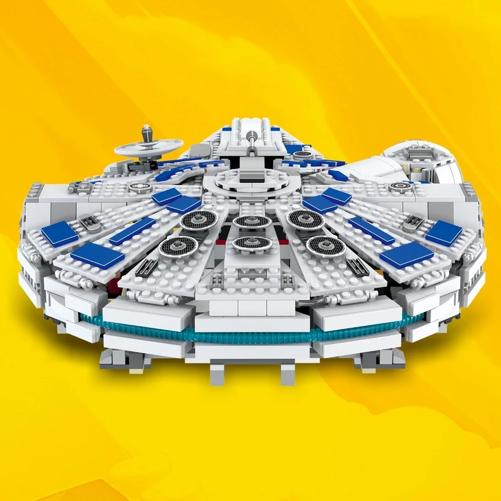В наличии Космический корабль  – обзор и цена Model Kit Wall E