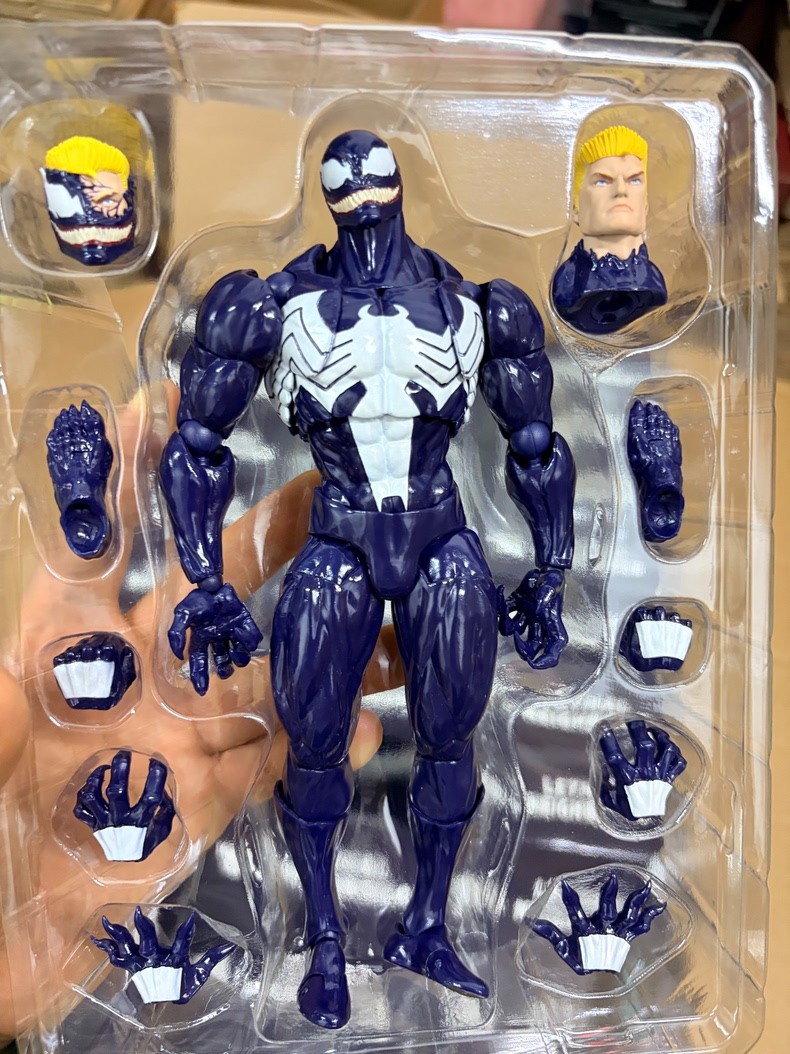 В наличии НОВИНКА: Фигурка-мод – обзор и цена Model Kit Venom