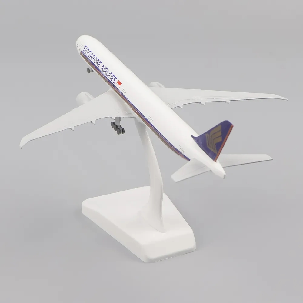 B777 Singapore Airlines Модель – обзор и цена Model Kit Singapore