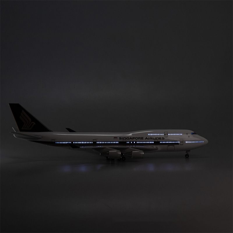 Модель самолета B747 из литой  – обзор и цена Model Kit Singapore
