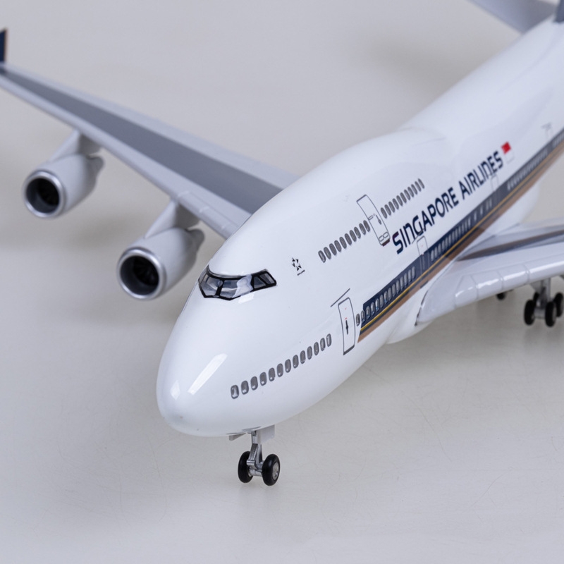 Модель самолета B747 из литой  – обзор и цена Model Kit Singapore