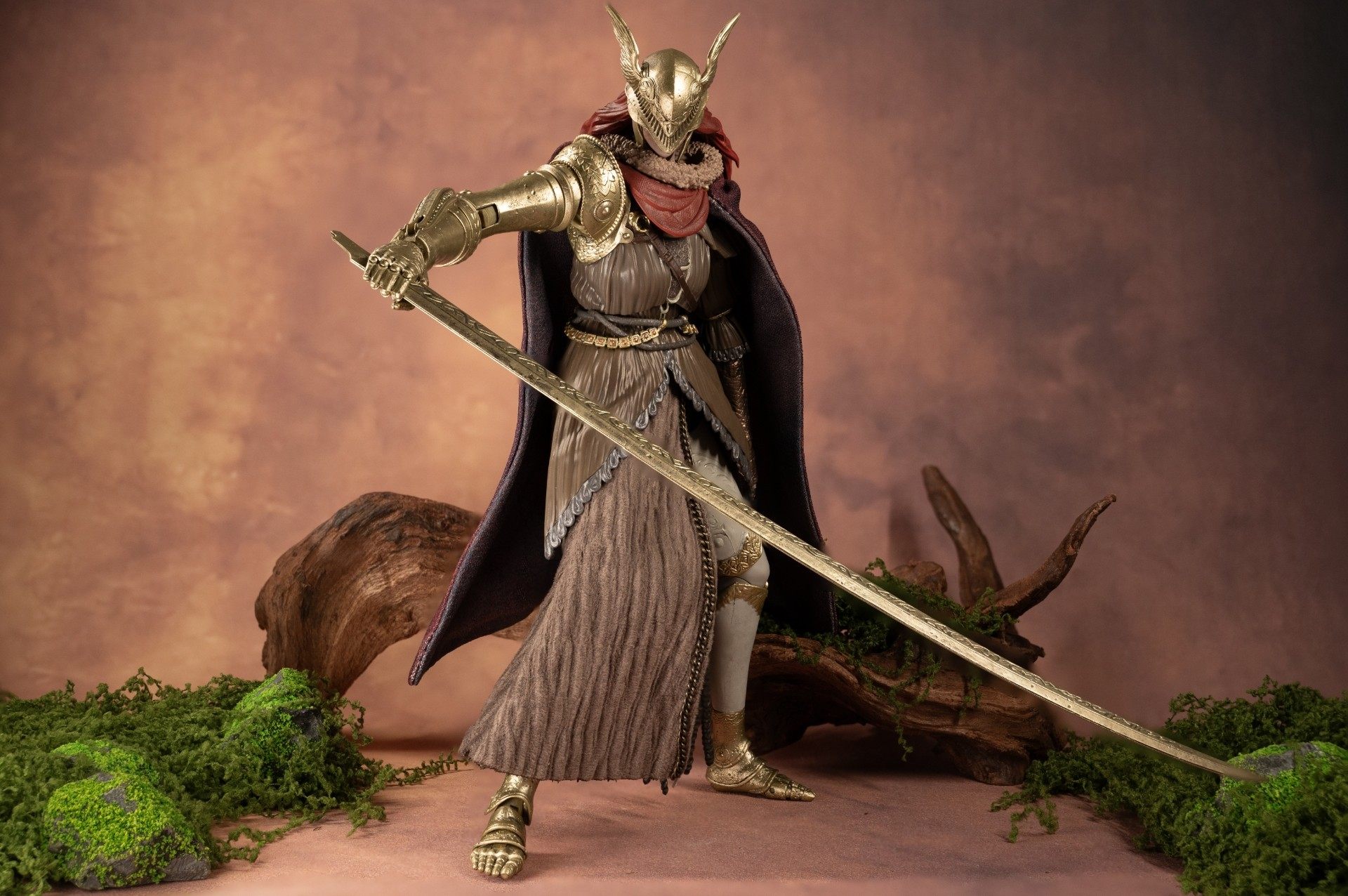 Только одежда (без аксессуаров – обзор и цена Model Kit Valkyrie