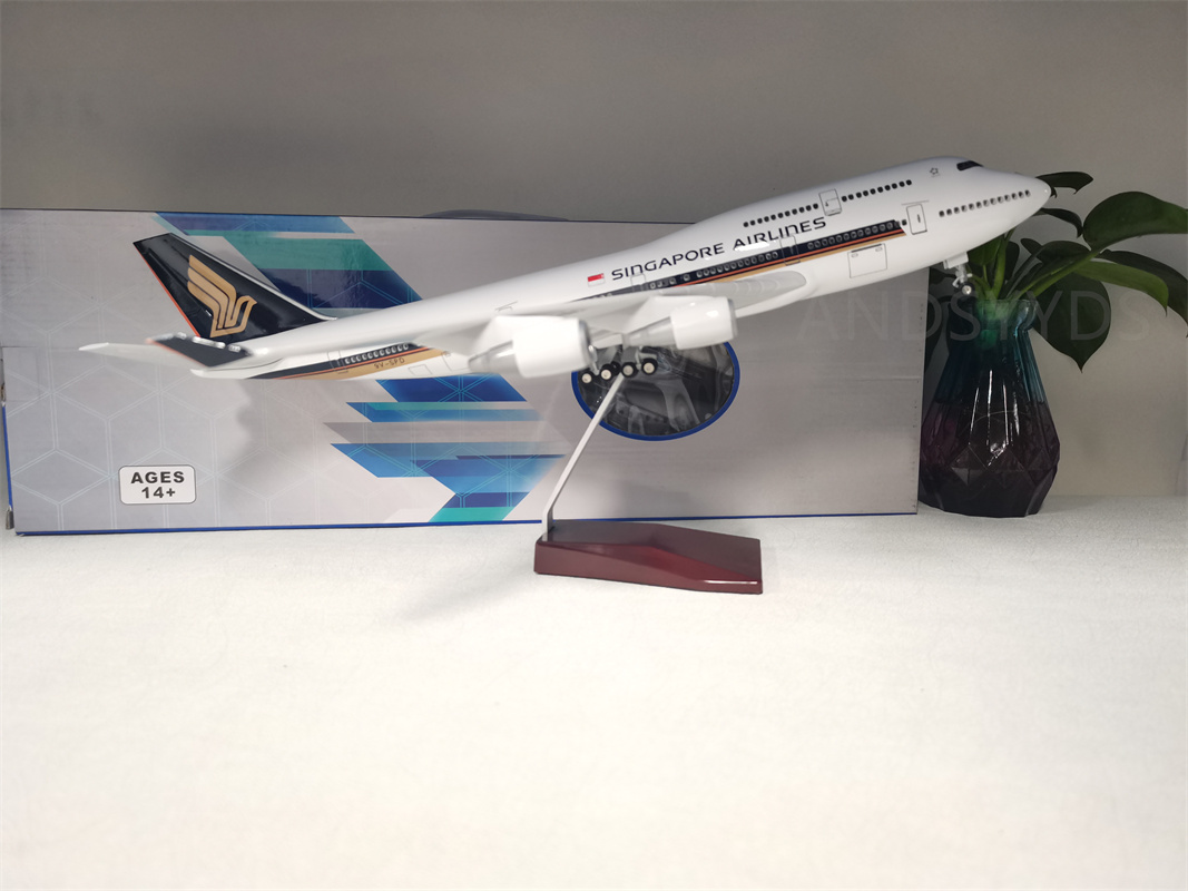 47 см Singapore Airlines B747- – обзор и цена Model Kit Singapore
